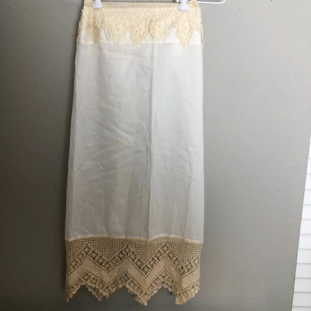 Gorgeous Cottagecore Romantic Handcrafted Linen & Crocheted Lace Ivory Apron